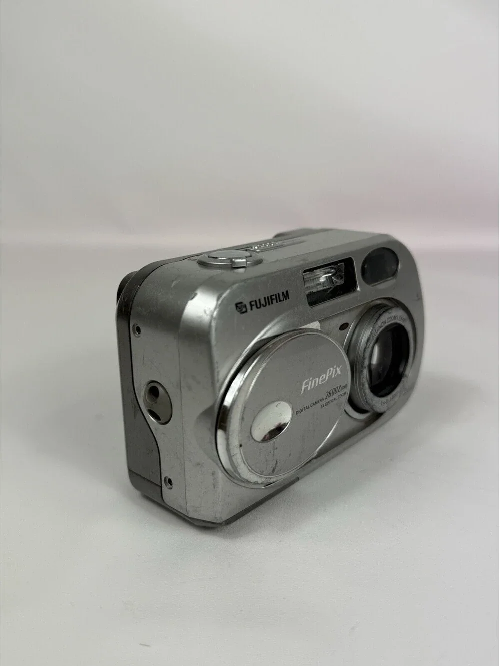 Fujifilm Finepix 2600 Zoom Digital Camera 2 MP For Parts